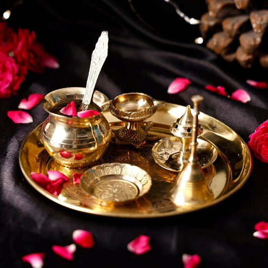 Brass pooja thali online product image showing polished puja plate brass with diya, crafted as a pure brass pooja thali 7 inch.