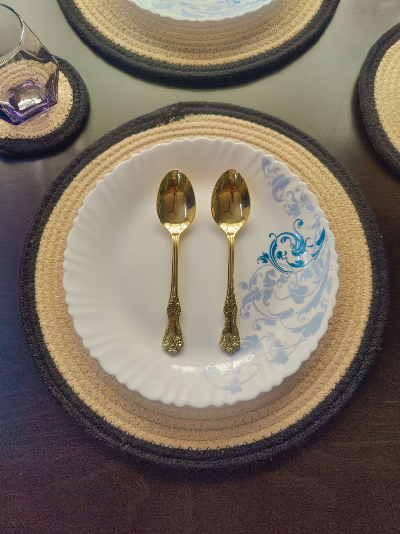 Handcrafted spiral mat used beneath cutlery and plates, perfect for shoppers
looking to buy round placemats. Eco-Friendly & Washable: Made from biodegradable material, these cotton placemats for dining table set of 6 are safe for the environment and easy to clean—ideal for long-term, conscious living.